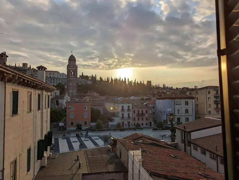 Enchanting Verona 0*,